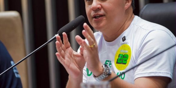 Candidato Efraim Filho. Foto: Assessoria do Candidato.